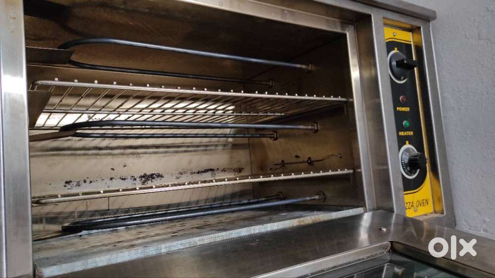 Commercial Pizza Oven, new, make six pizzas at a time