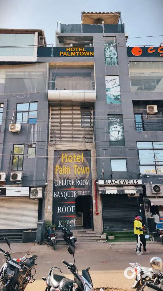 Hotel me Housekeeping ke kaam ke liye Ladko ki Jarurat hai.