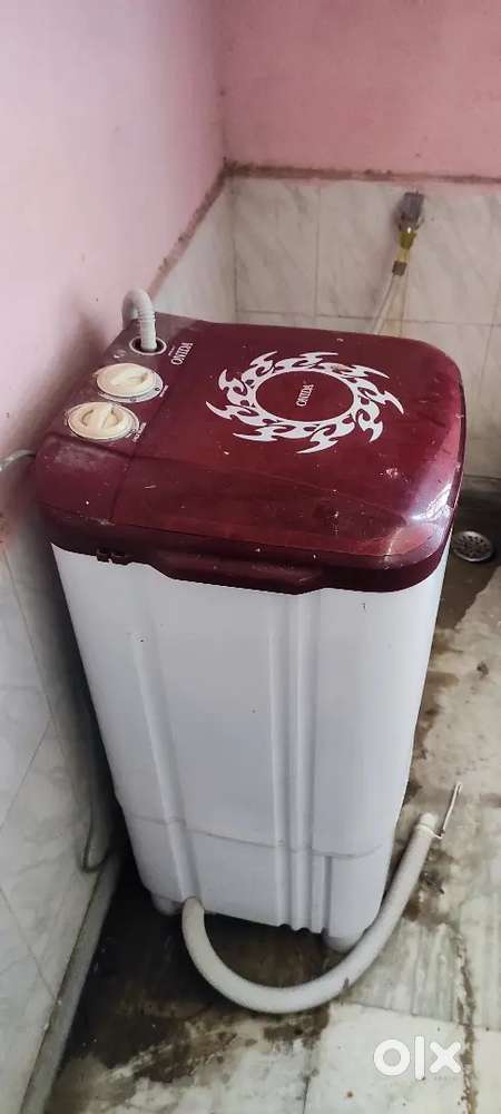 Onida 9kg washing machine in good working condition.