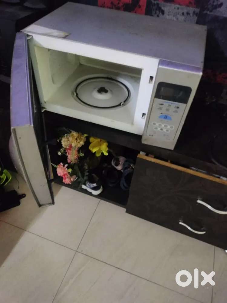 Microwave 22 L