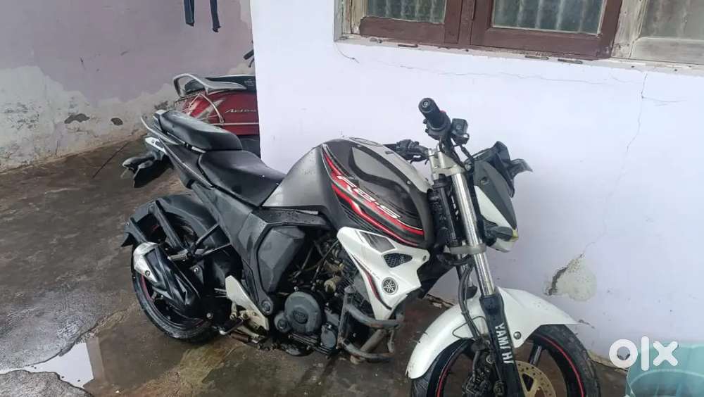 Sell my yamaha FZ bike in good condition, single owner