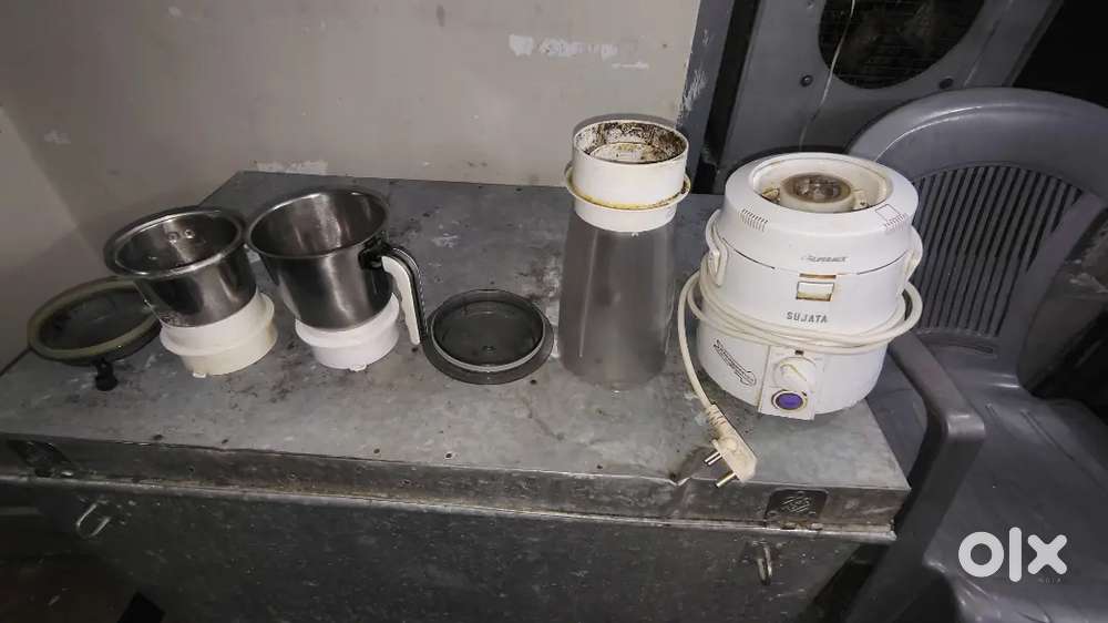 Sujata mixer + jars