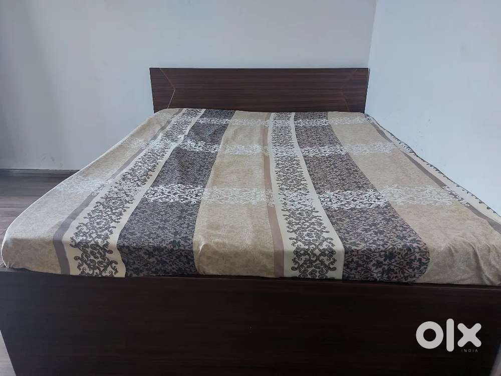 Engineered 5/6 bed (Queen size) for sell