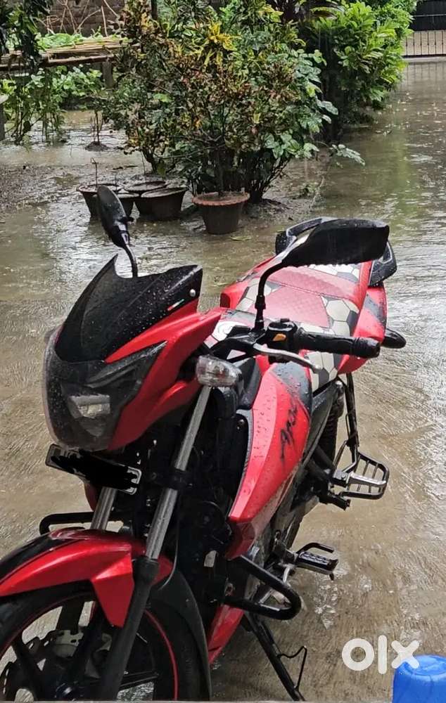 TVS RTR 160 matte red BS4