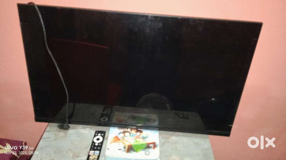 Lloyed 32 inch smart tv