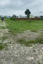 150 gaj commercial plot .32 feet rod.. nearby doon business university