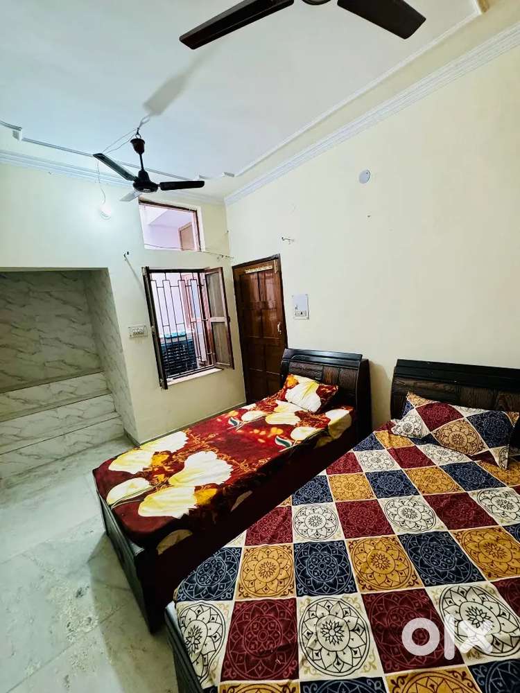 Ladies Pg  available at Vazhuthacaud and Ayurveda college