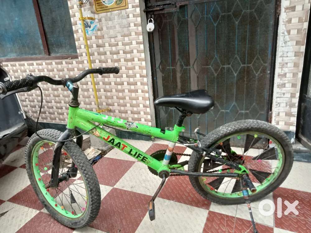 kids bicycle in green colour