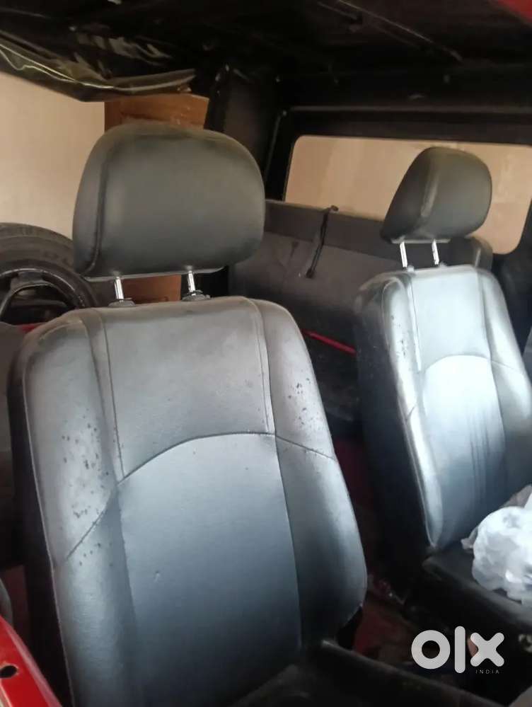 Mahindra Jeep 550