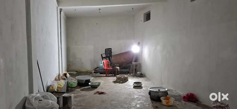 Big shop on varanasi highway