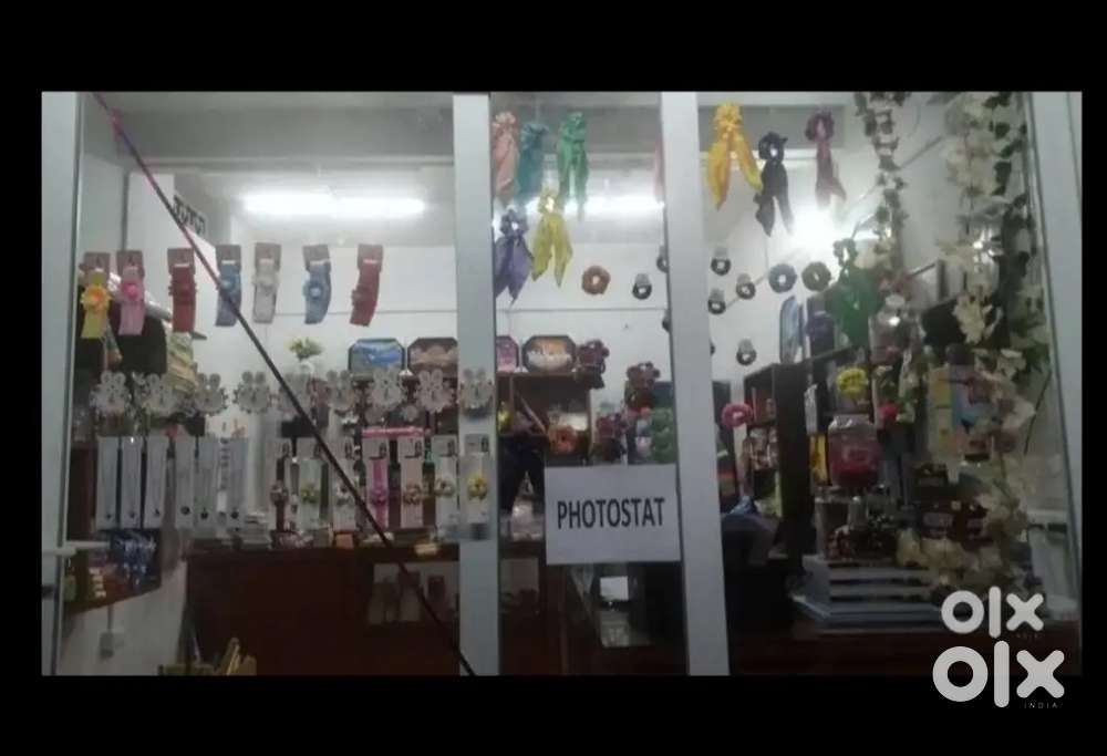 male  or  female staff  for shop  from 4 pm to 10 pm