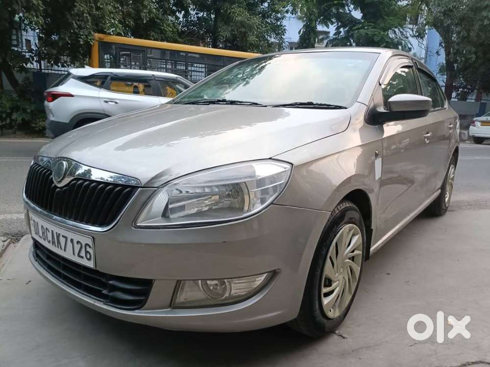 Skoda Rapid 1.6 Ambition Plus MPI, 2015, Petrol