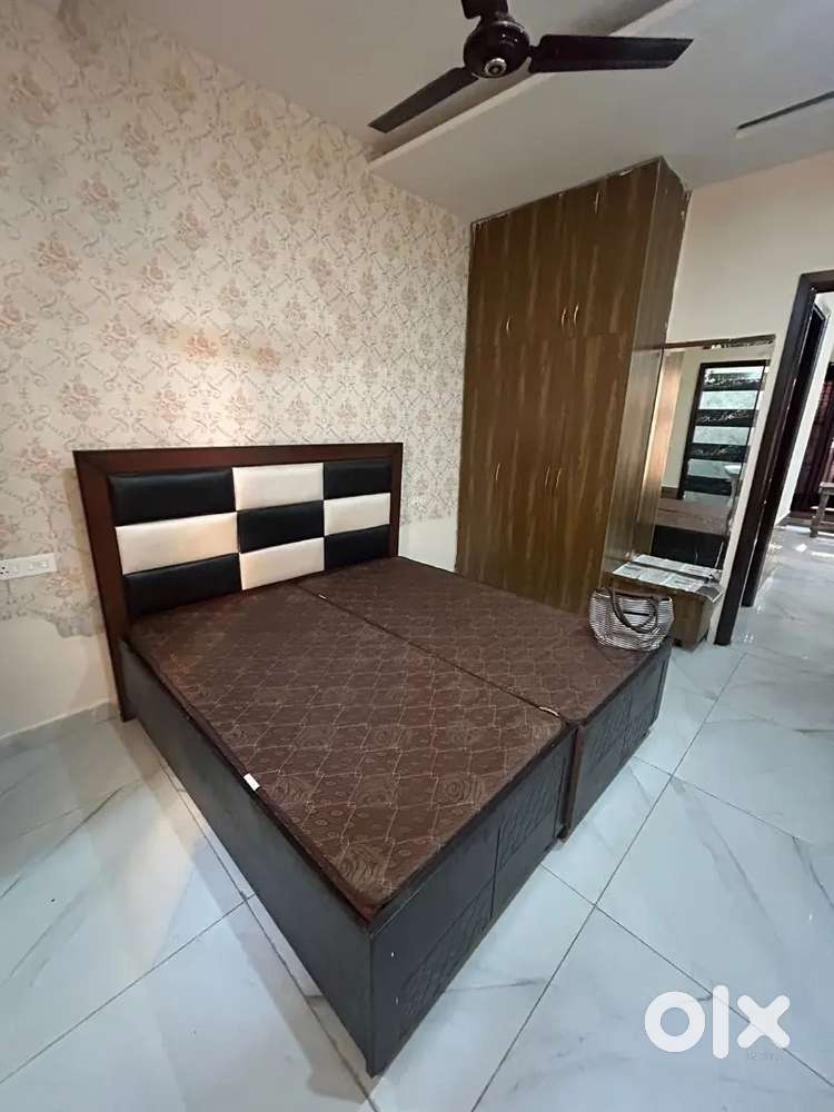 2Bhk flat for rent 18500/fully furnished sec 127 shivalik city Kharar