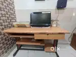 Computer table.