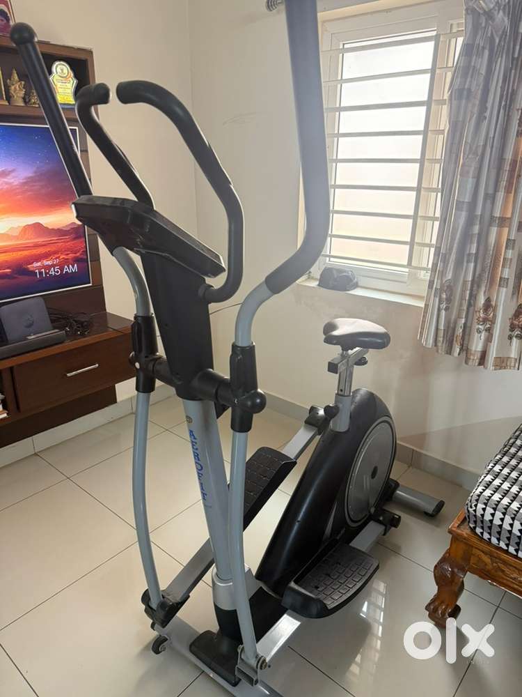 Aerofit elliptical cross trainer