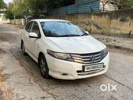 Honda City V AT, 2010, Petrol