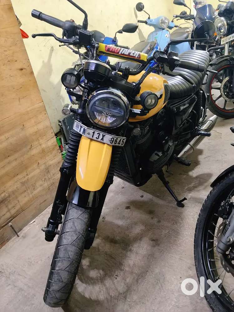 Yezdi scrambler 2022