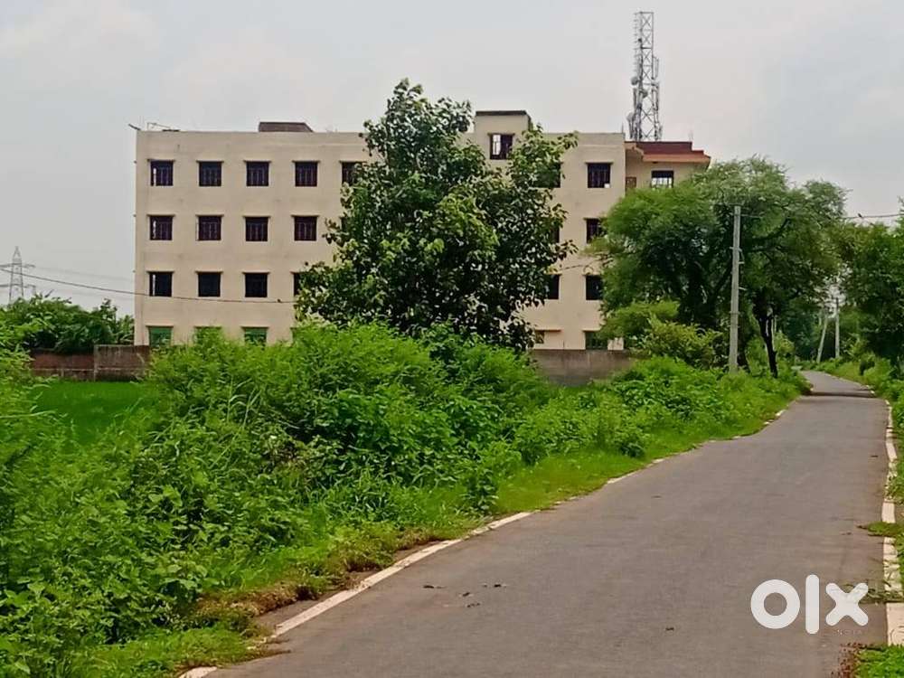 RS.320/ SQRFT - स्कूल, थाना एवं आबादी के पास पूर्व मुखी सस्ता प्लॉट