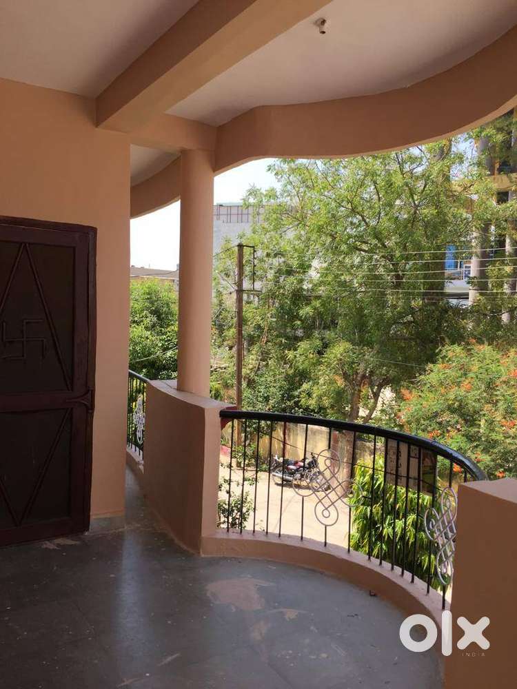 1 Room with Attached Bathroom