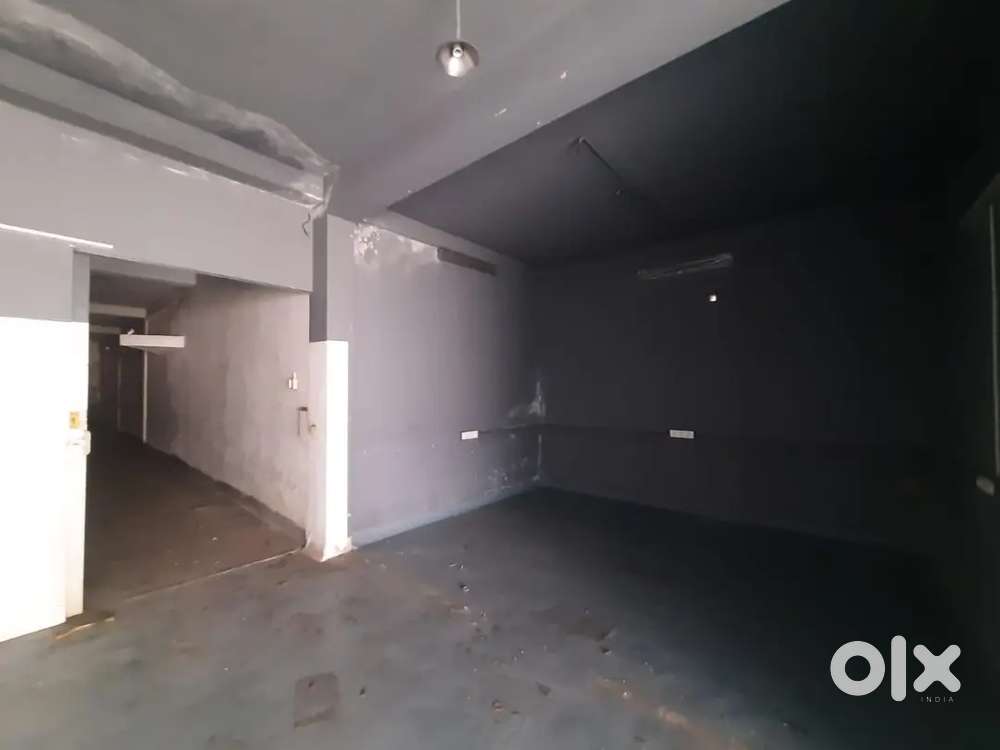 Independent building available at palarivattam 5000 sqft