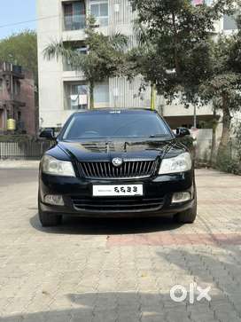 Skoda Laura 1.9 TDI AT Elegance, 2010