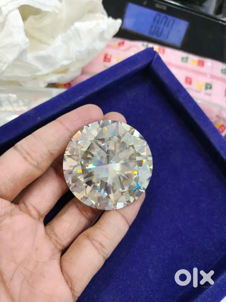 moissanite diamond