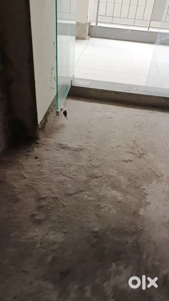 Shop cum office for rent immediatly available at Orris Market 89