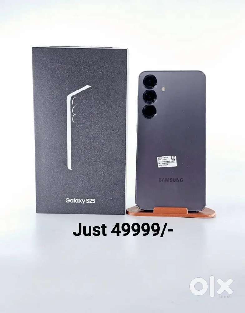 Samsung Galaxy S25 5G (12/128)Silver Shadow crand New Condition.