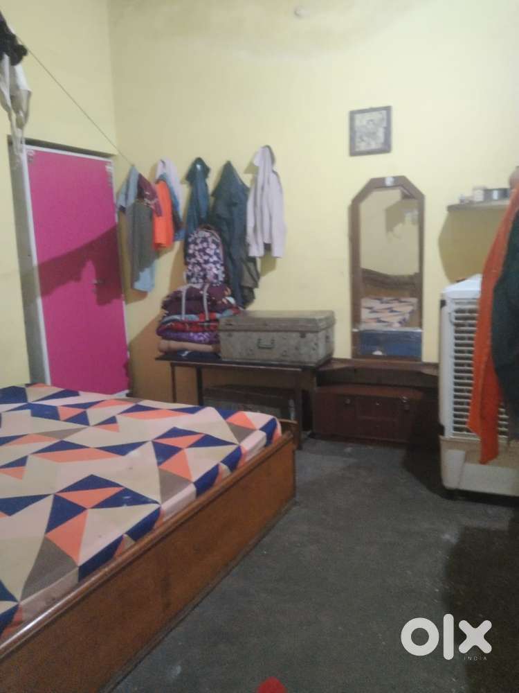 Prime Location – [3BHK] Ready-to-Move House Near Market Area