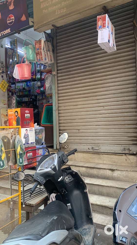 Shap par khana banane wala chahiye hai