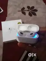 It was a earbud loking cool sound quality is best