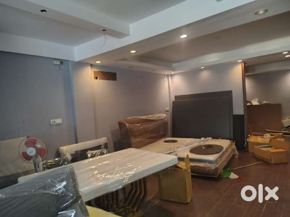 Showroom for rent at Hsr ring road