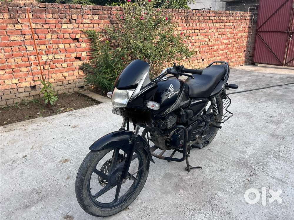 Honda Cb Shine 125 CC Model 2011 Well maintained in very good Conditin