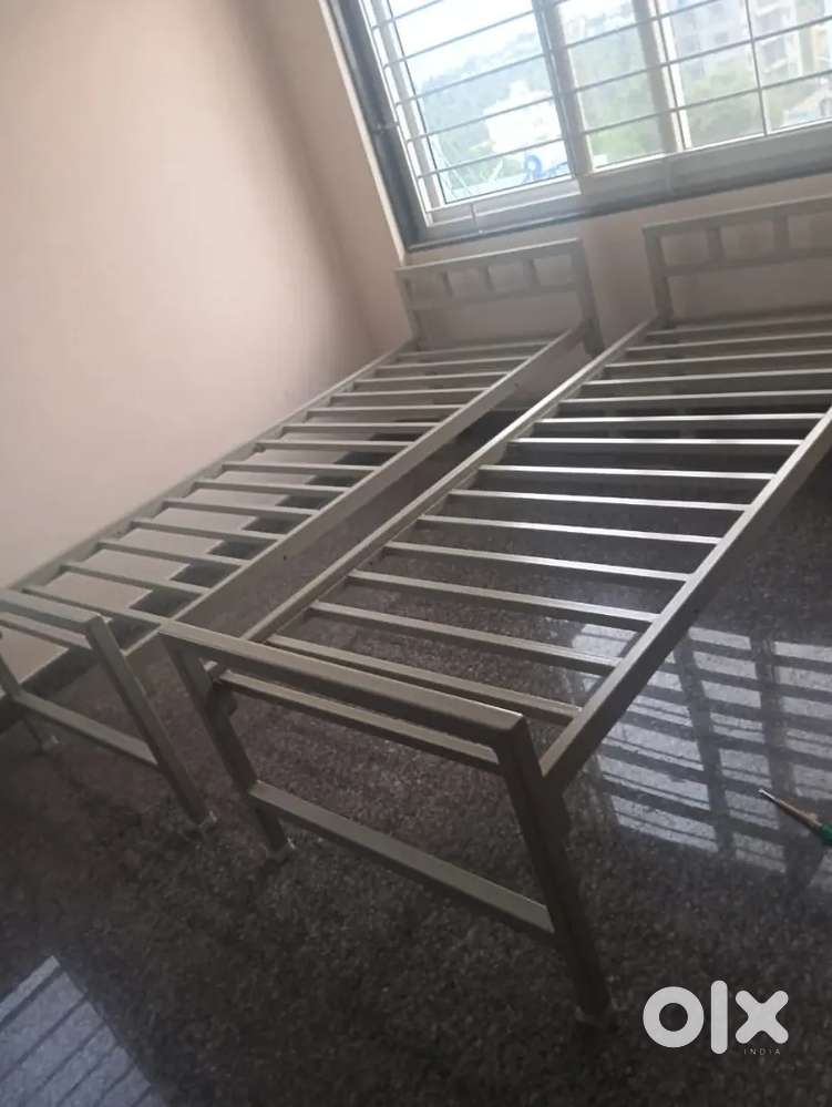 METAL COT 75x30 inches heavy duty, powder coated, self assembly