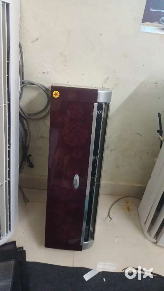Second hand ac available and service available
