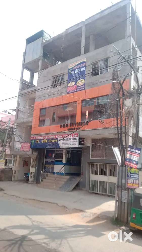 Commercial space suitable for shop, office, department store