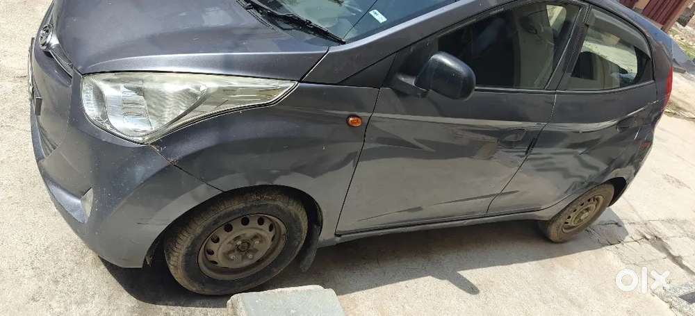 Hyundai EON 2012 Petrol Well Maintained