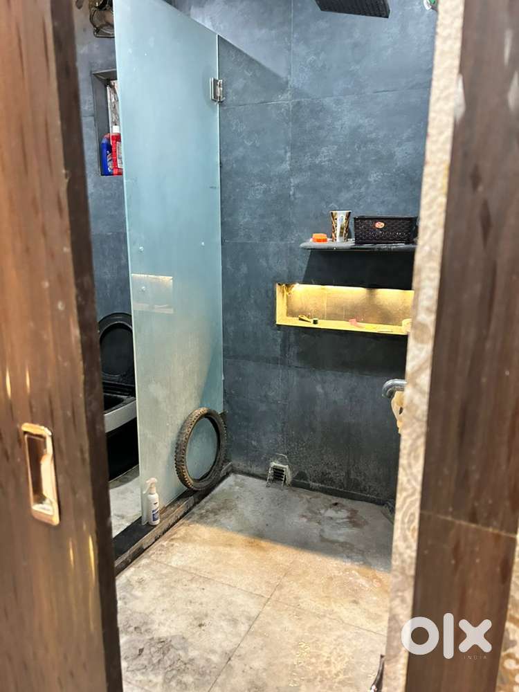 2BHK fully furnished with all home appliences