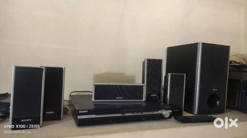 Sony 1000 watts 5.1 model DZ370