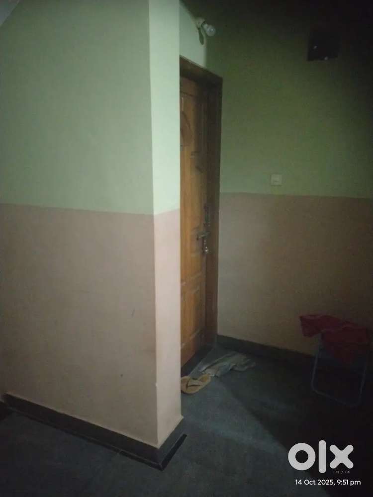 Monthly rent 9000