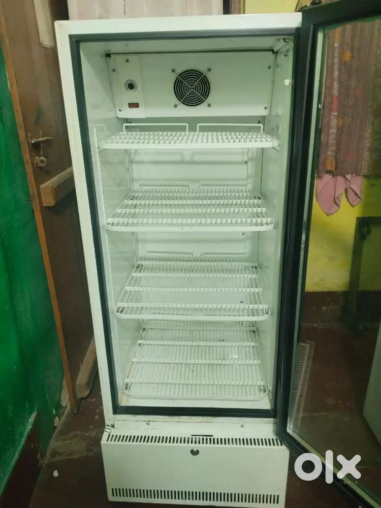 Blue Star company 300 liter 4.5 feet  good condition 100% running for