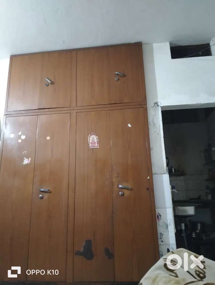 Room patnar chaiye girls and boy