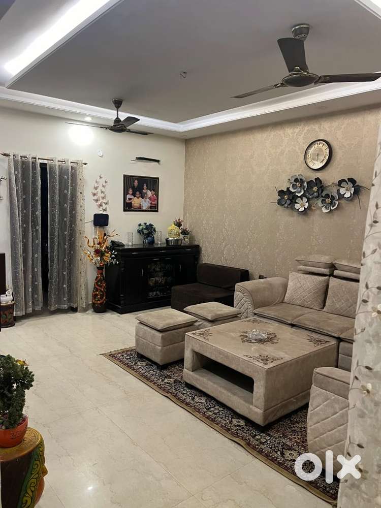 Flat for sale price 70 Lac