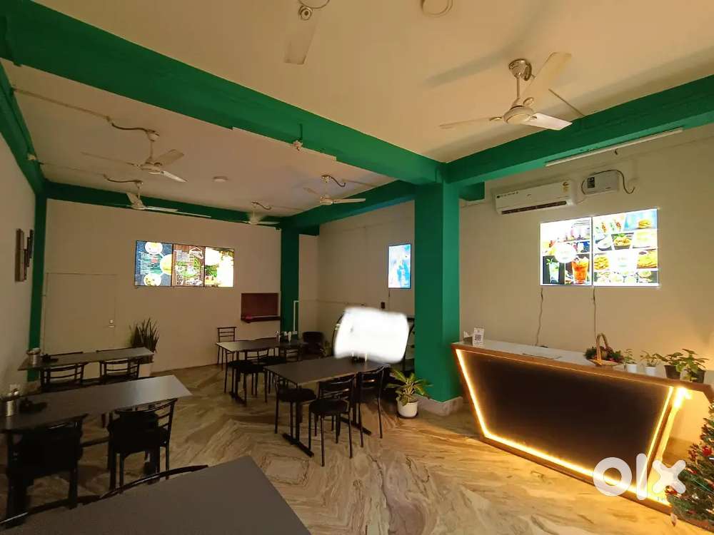 Cafeteria Restaurant