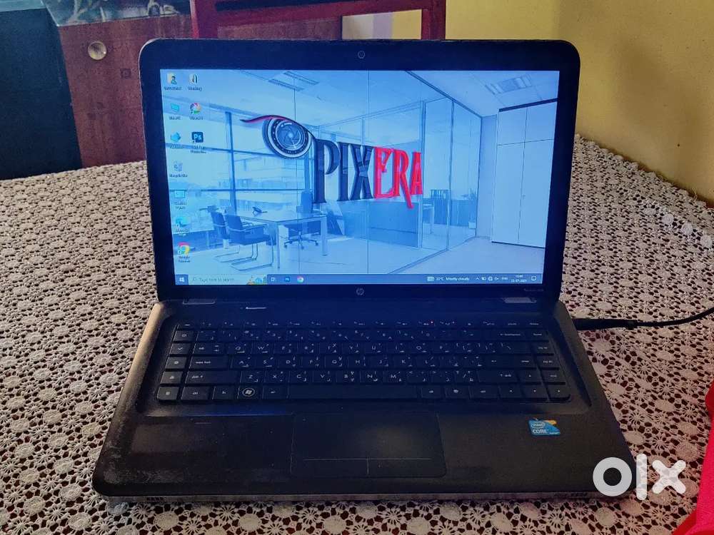 HP i3 pavilion Laptop with Charger