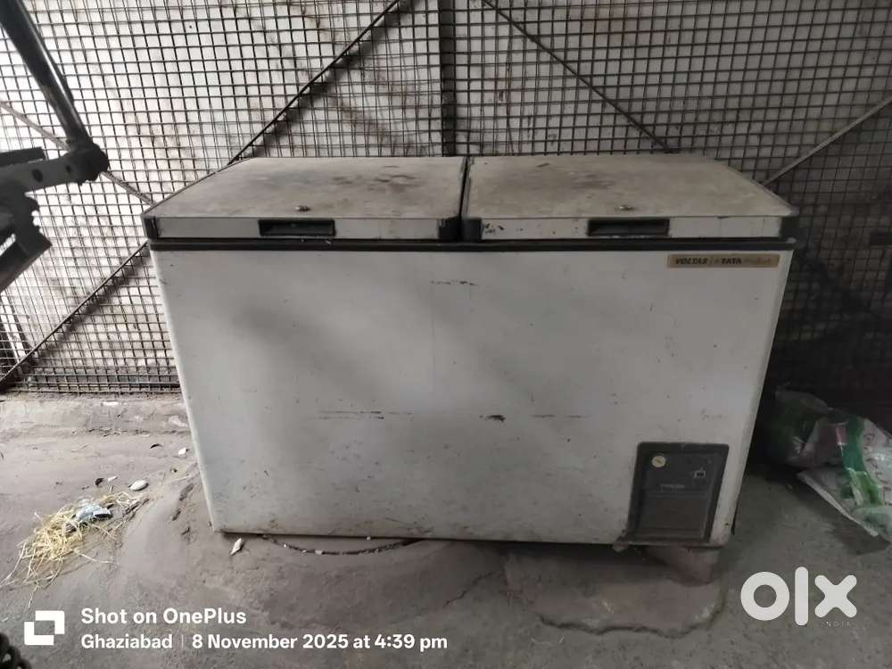 डीप फ्रीज 320 लीटर