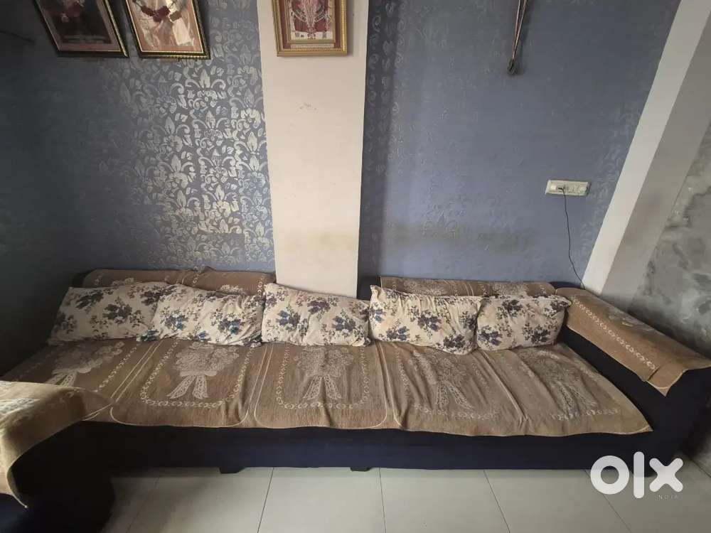Velvate sofa