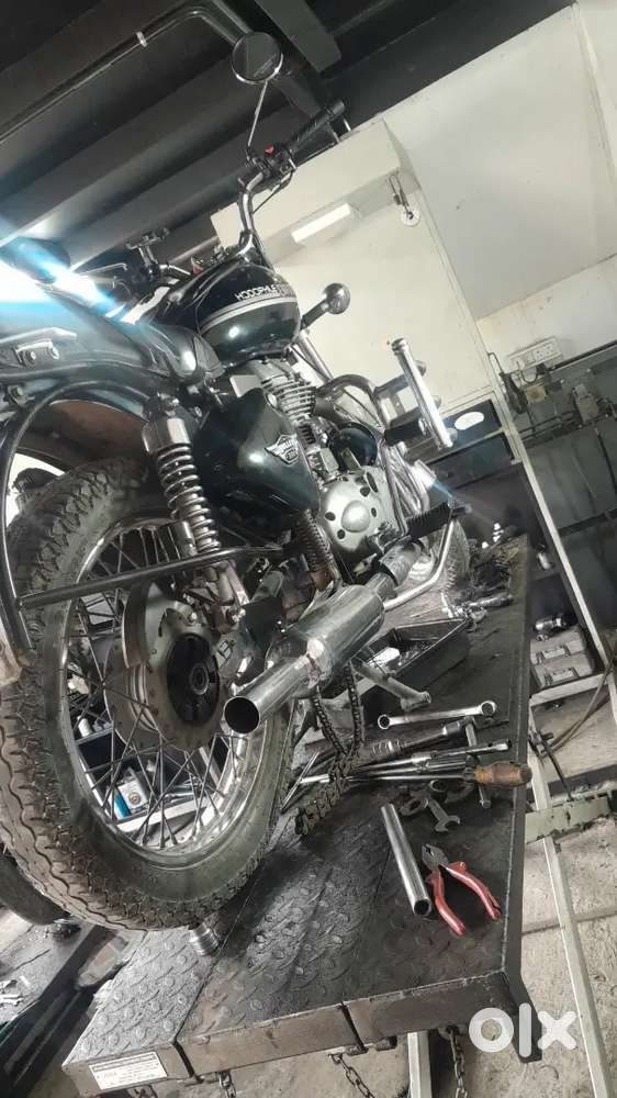 two wheeler Mechanic