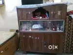 Showcase made with steel sheet