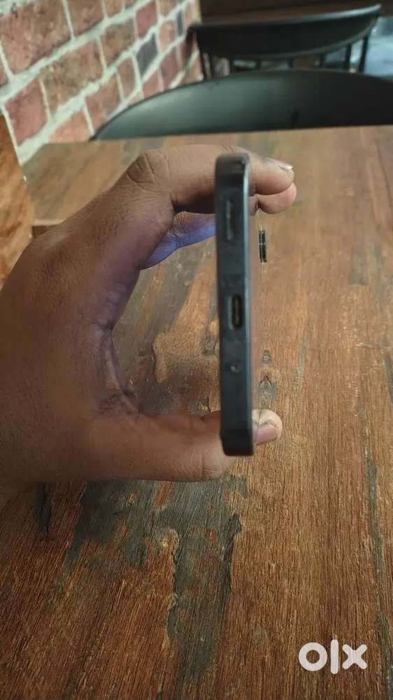 Samsung A16,
RAM 8 GB


,Storage
256 GB